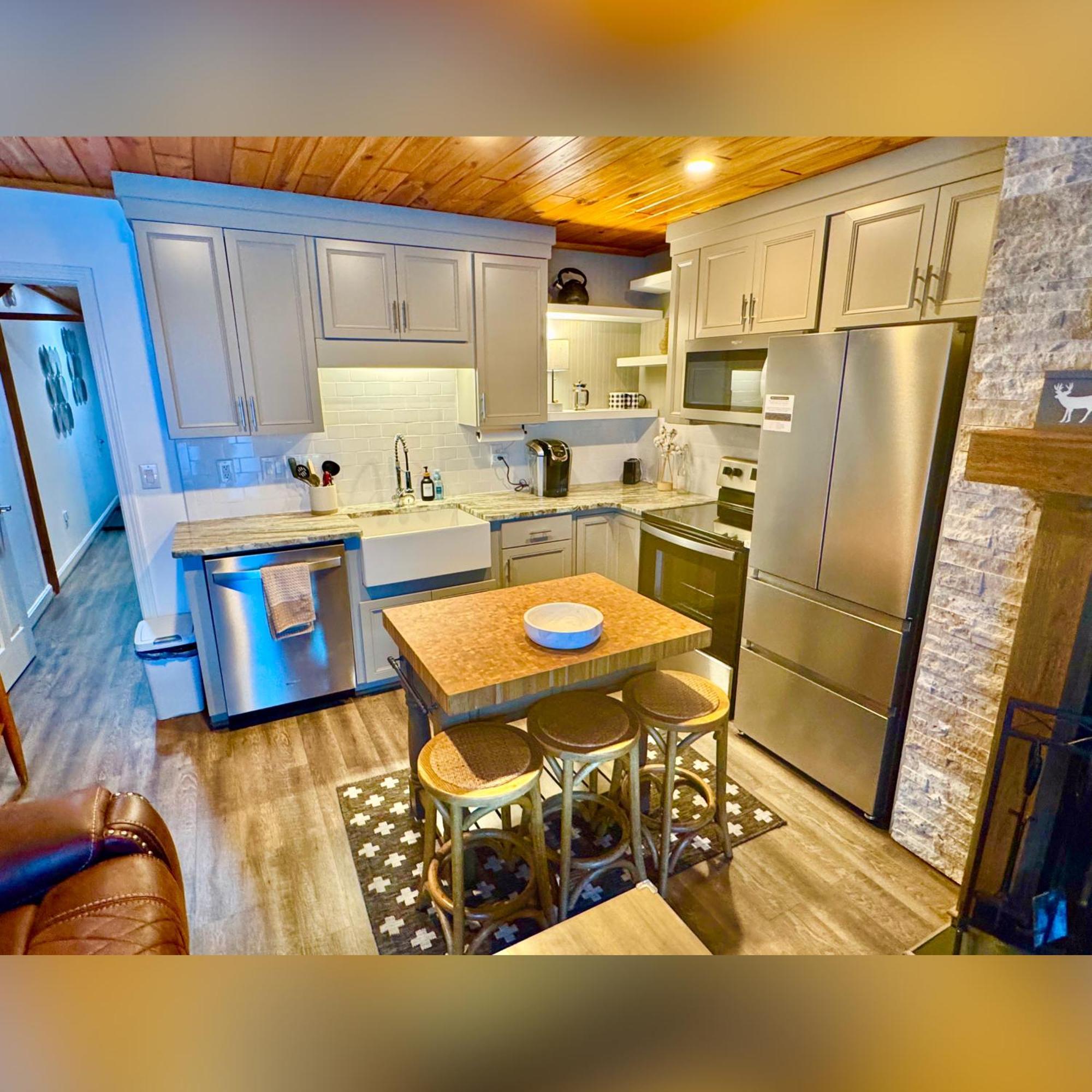 The Sugar Suite - Renovated With A View! Ac! Pool, Hot Tub, Sauna, Gym, Ev Sugar Mountain Bagian luar foto